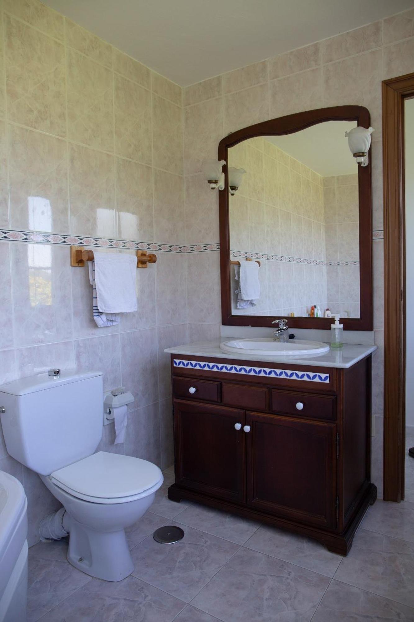 Beachfront Surf & Holiday House, Charming & Quiet Villarrube Екстериор снимка