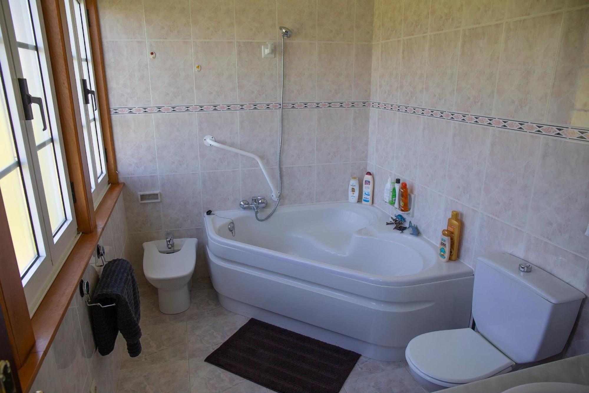 Beachfront Surf & Holiday House, Charming & Quiet Villarrube Екстериор снимка