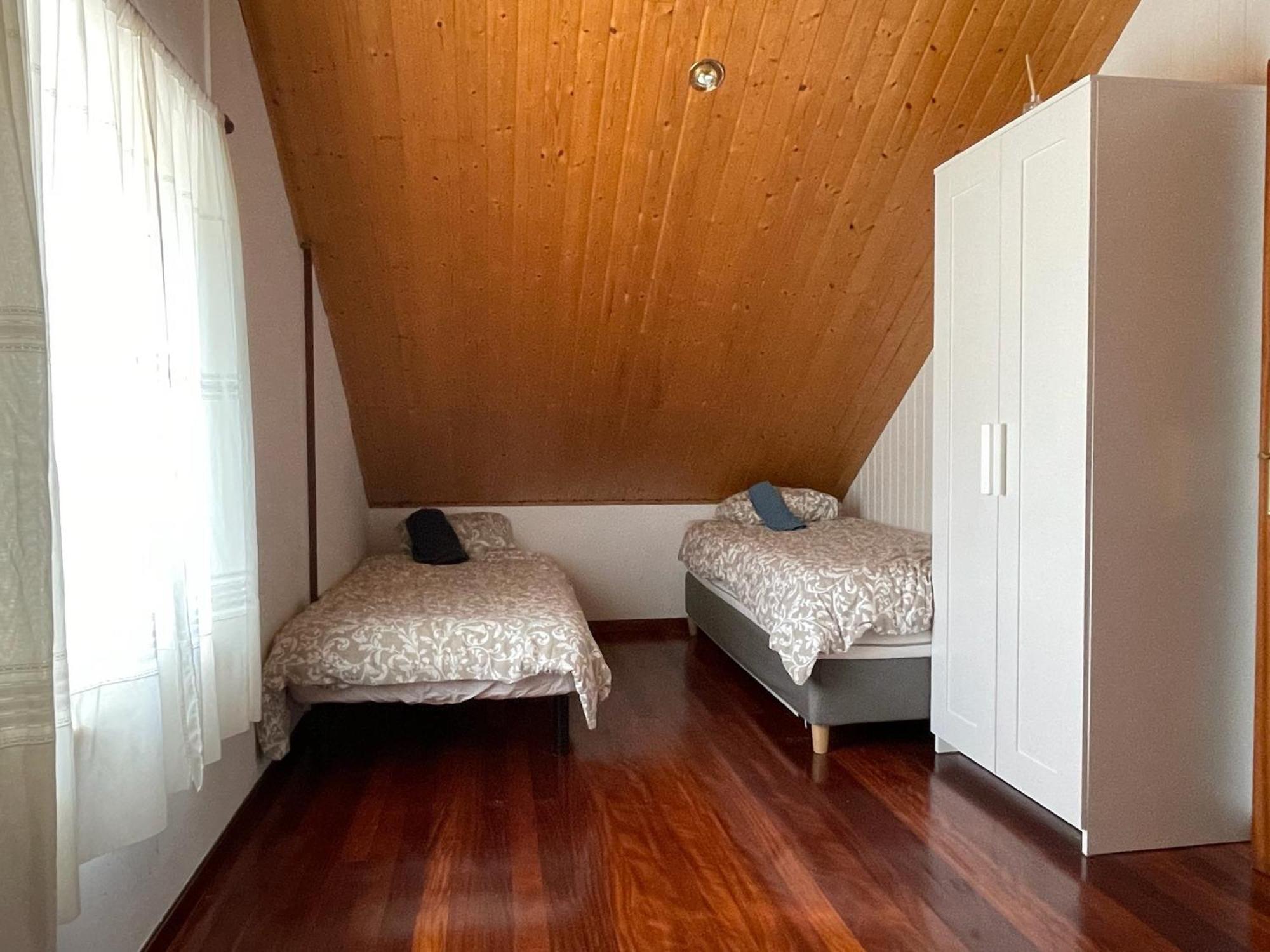 Beachfront Surf & Holiday House, Charming & Quiet Villarrube Екстериор снимка